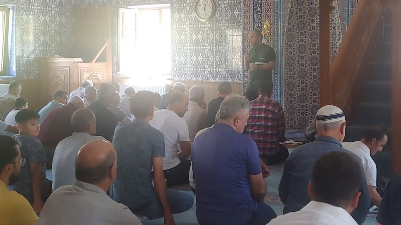 Bayburt'ta cami cemaatine bağımlılıkla mücadele ve sağlıklı yaşam farkındalığı