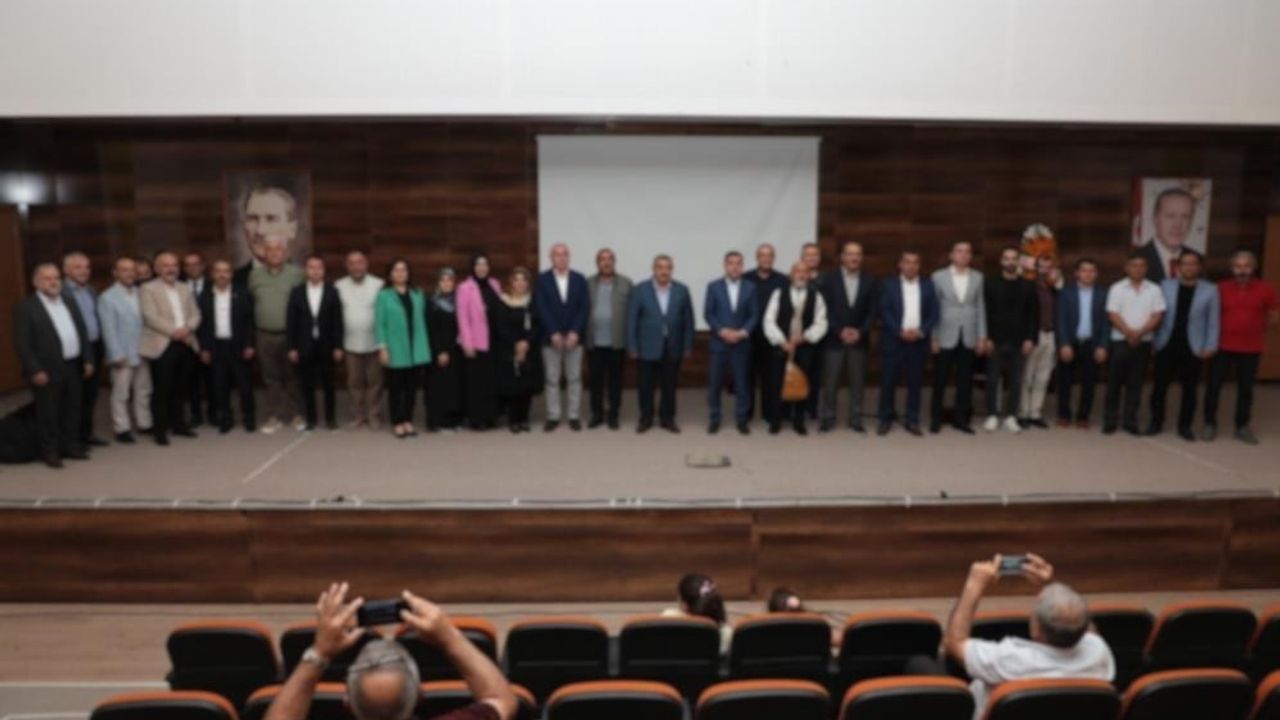 Bayburt'ta Dede Korkut şiir yarışmasında dereceye girenler açıklandı