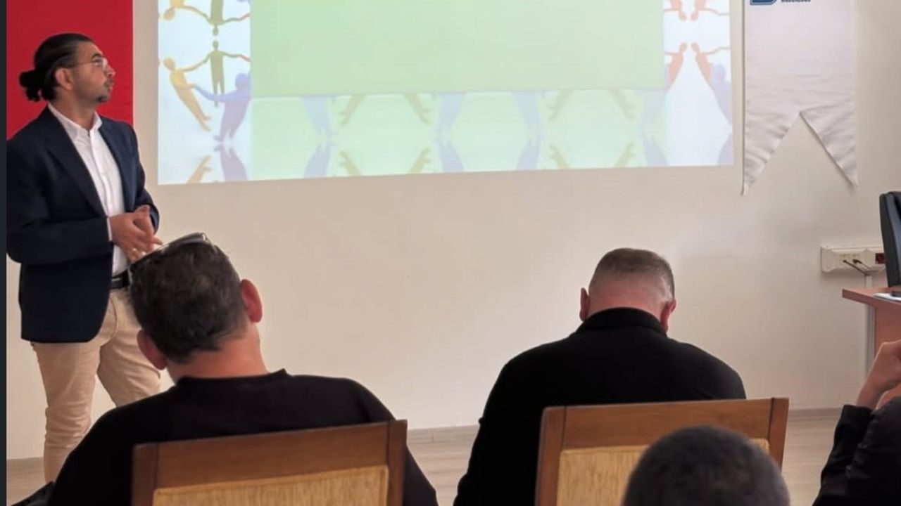 Bayburt'ta öz farkındalık odaklı seminer: kendimizi tanıyalım