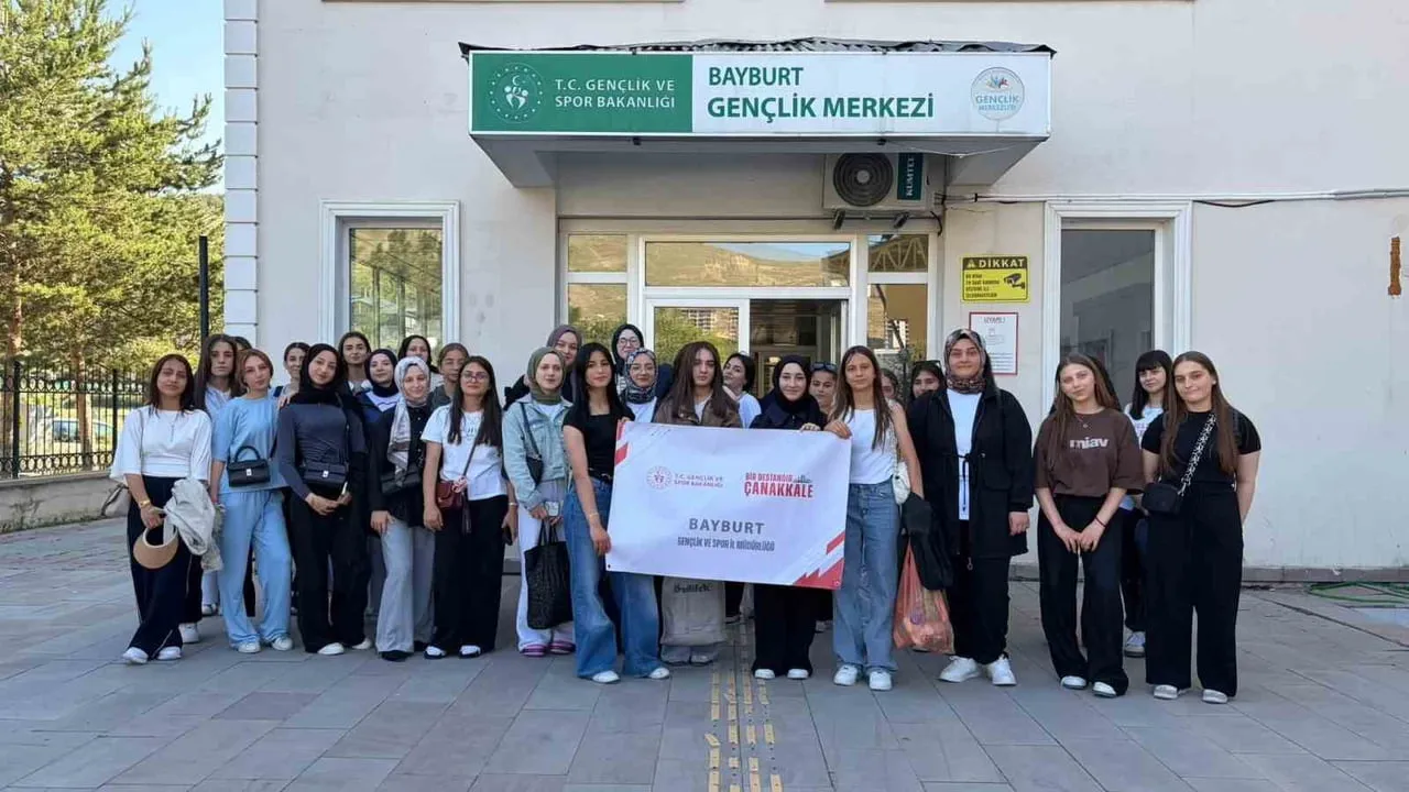Bayburtlu gençler 'Bir Destandır Çanakkale' programıyla Çanakkale'ye uğurlandı