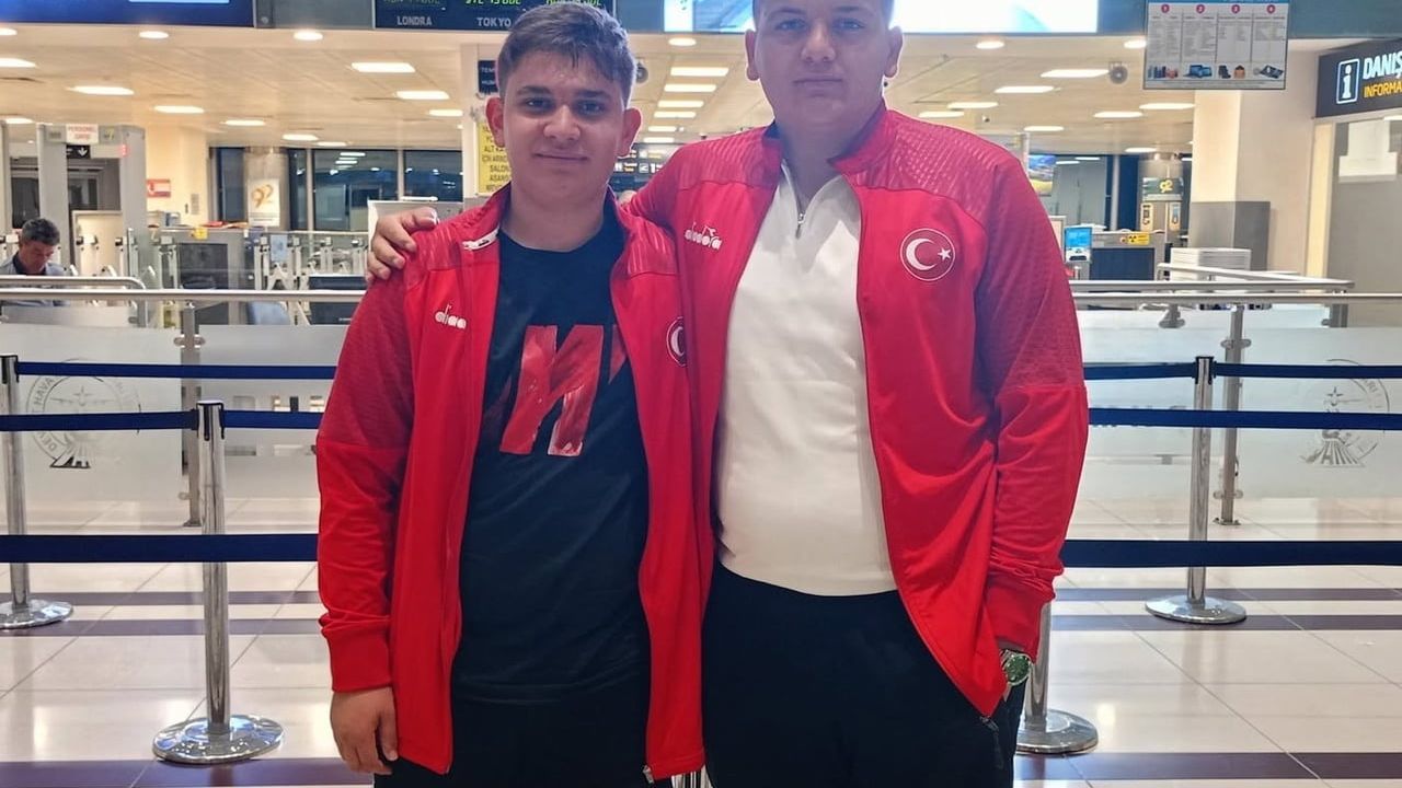 Bayburtlu milli bilardocular Pool Bilardo Gençler Avrupa Şampiyonası'nda çeyrek finalde