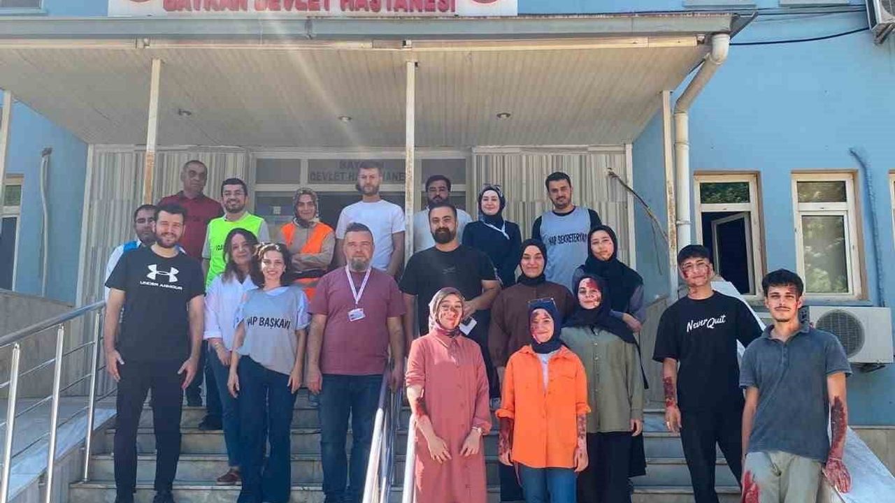 baykan'da senaryo merkezli tatbikatla hastanenin afet hazırlığı sınandı