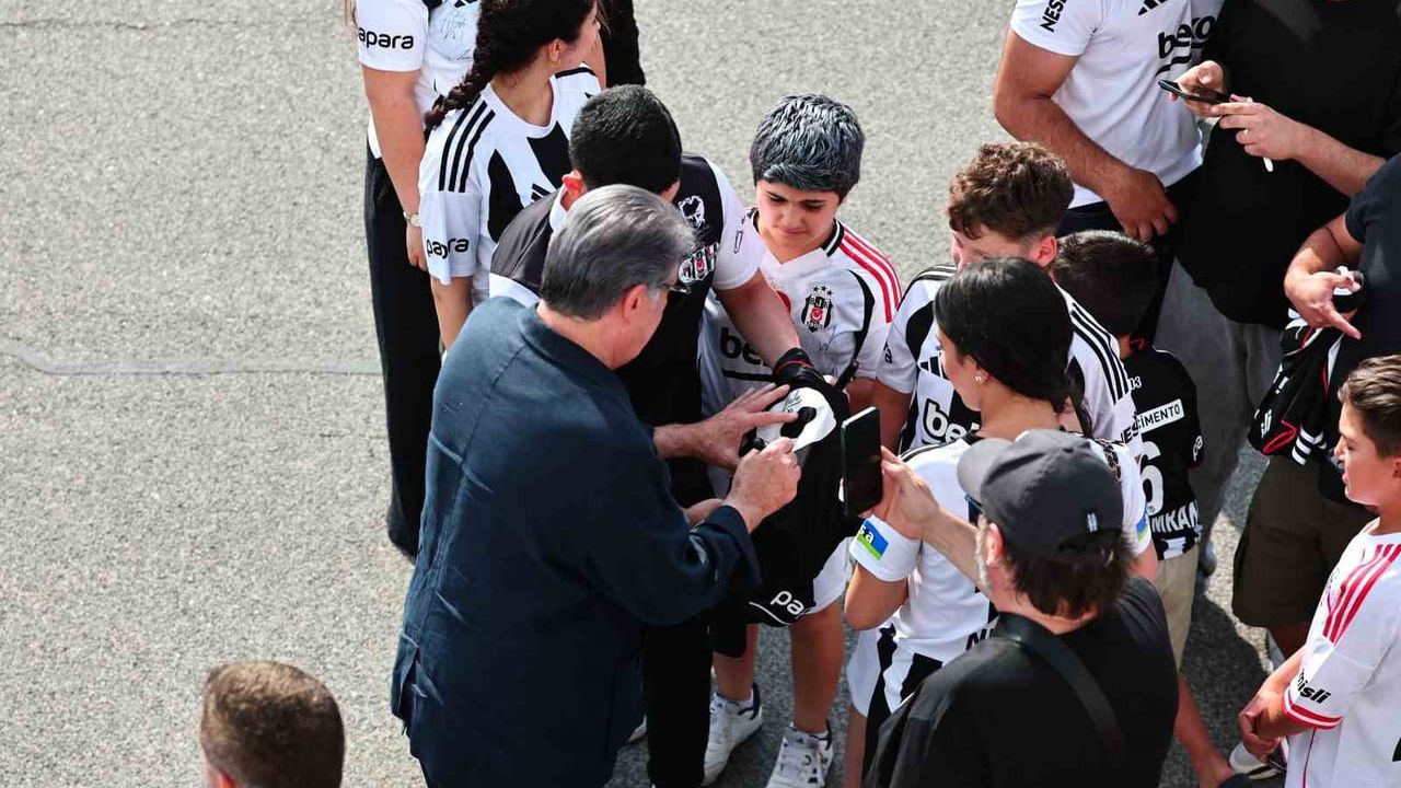 Beşiktaş başkanı Serdal Adalı Slovakya kampında takımla bir araya geldi