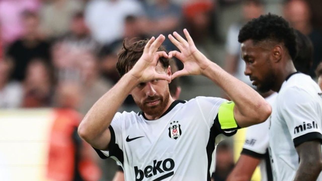 Beşiktaş deplasmanda turu garantiledi, Midtjylland 0-2