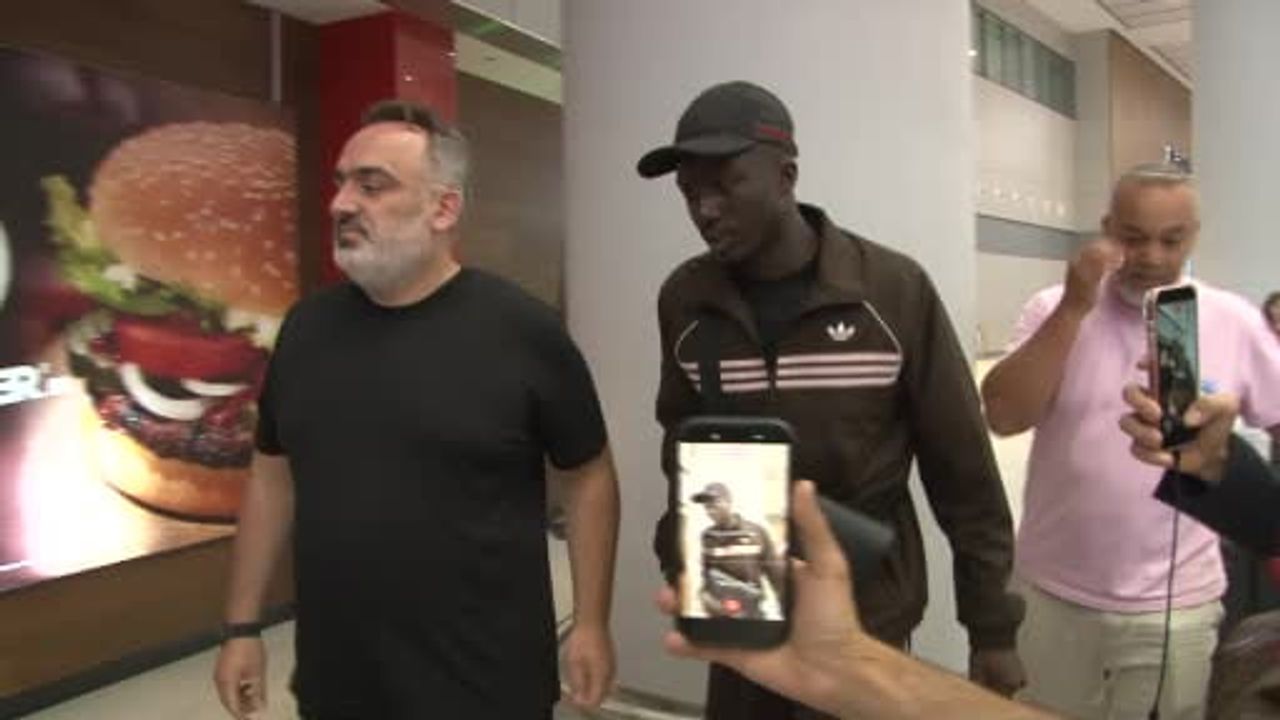 Beşiktaş’ın yeni transferi Kassoum Ouattara İstanbul’a geldi