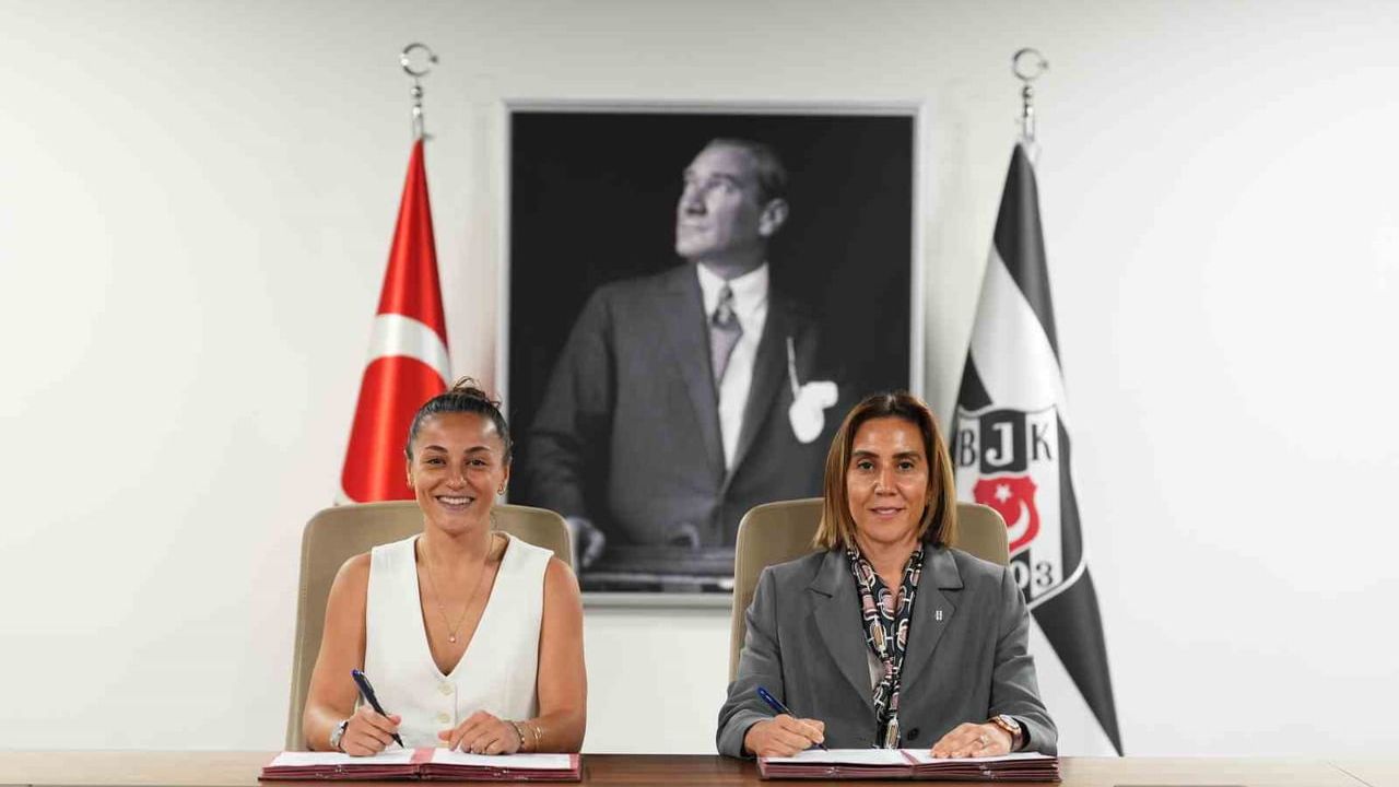 Beşiktaş kadın futbol takımına Didem Karagenç getirildi