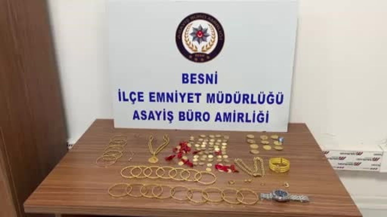 Besni'de 65 yaşındaki kadın 6,5 milyon liralık çantayı polise teslim etti