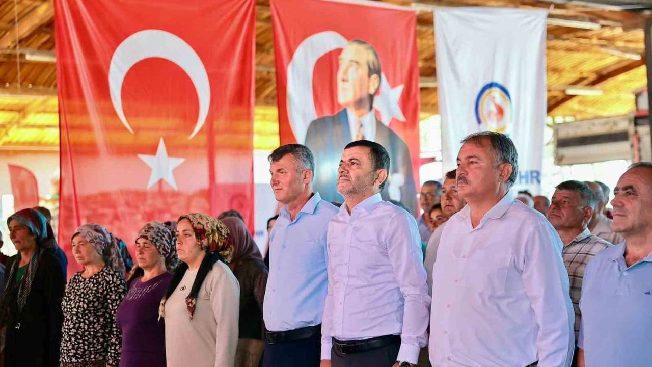 Beyağaçlı 374 üreticiye yem desteği sağlandı