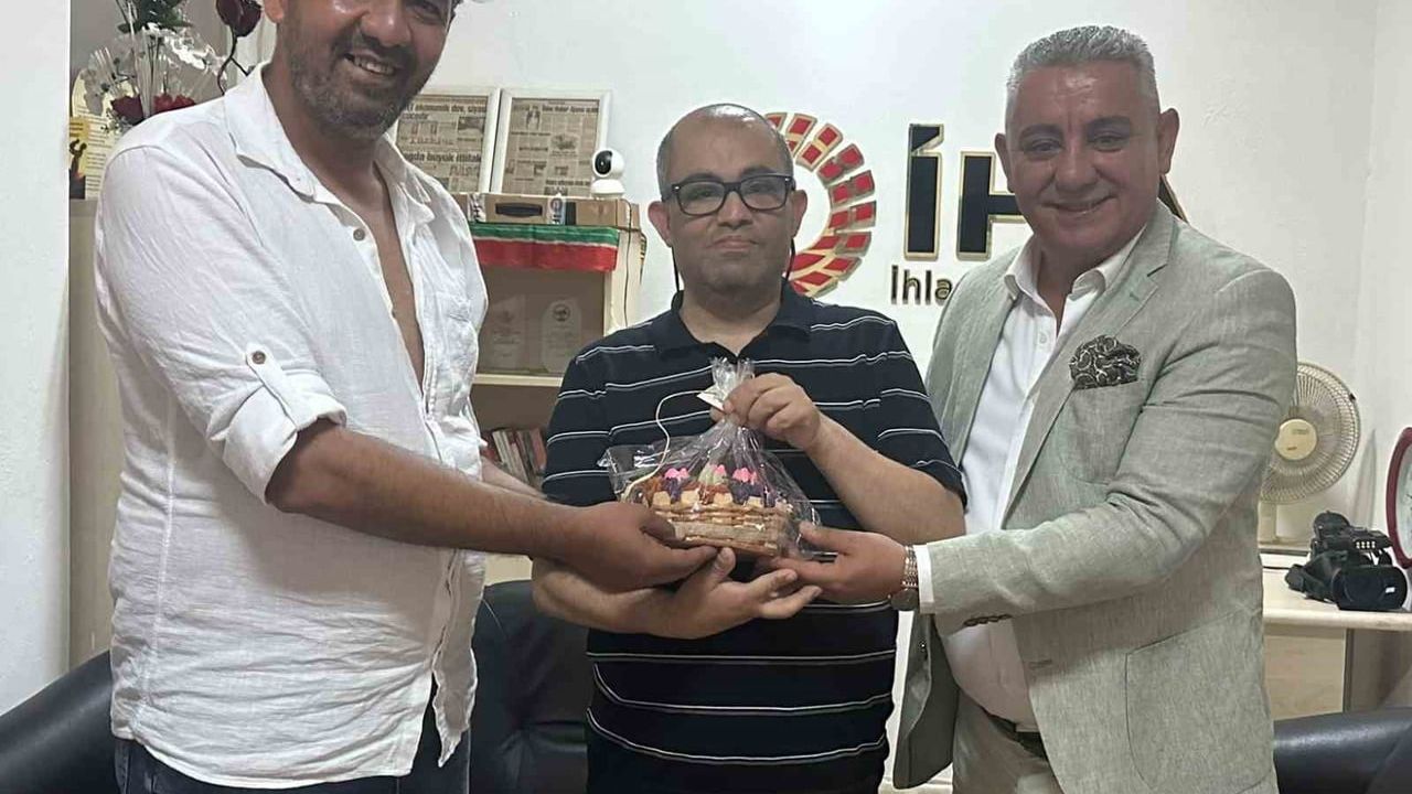 Beyazay'dan gazetecilere teşekkür ziyareti