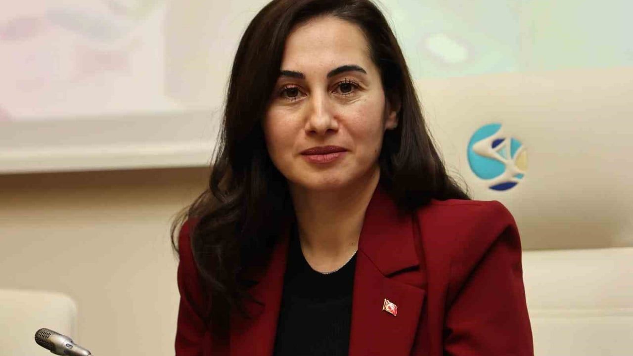 Beykoz belediye meclisi temmuz oturumu ertelendi; başkan vekili Gürzel'den tepki