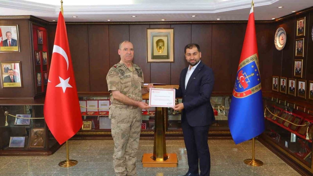 Bilecik İl Jandarma Eğitim Komutanlığı en yüksek puanla beslenme dostu kurum belgesi aldı