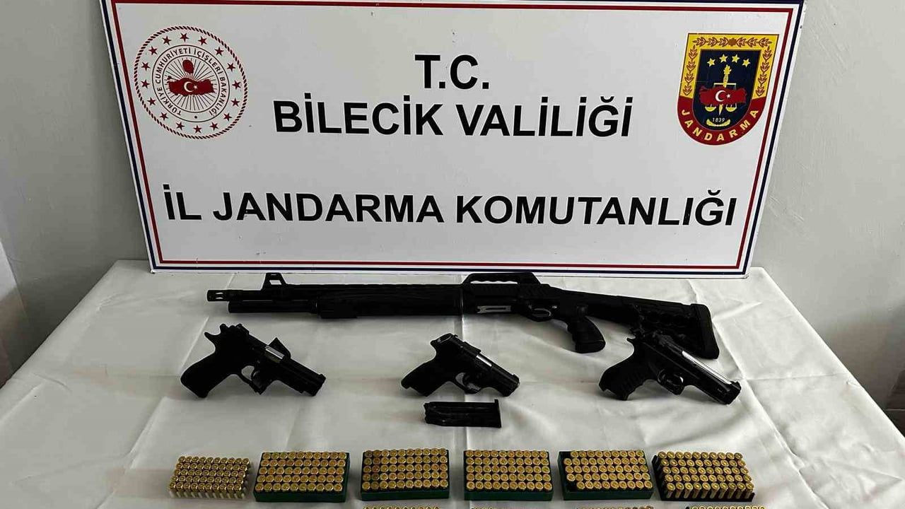 Bilecik'te evde silah ve mühimmat ele geçirildi