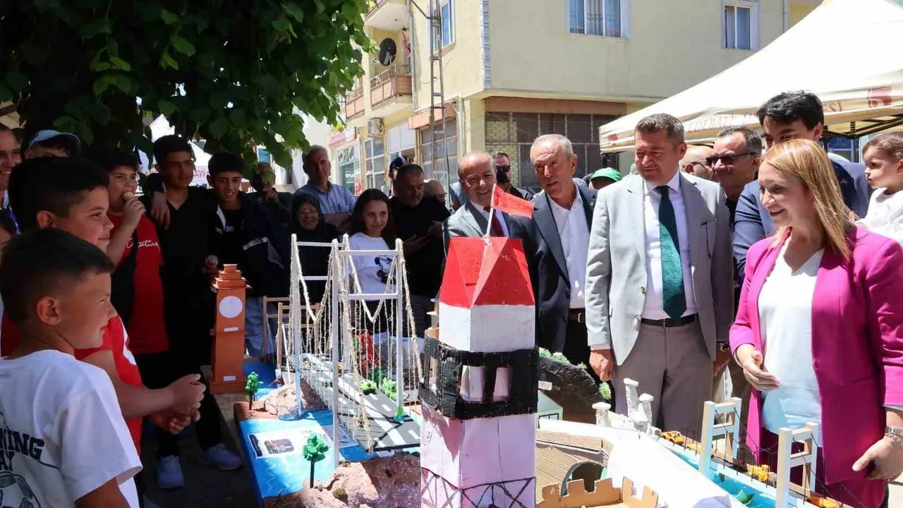 Bilecik'te geleneksel yıl sonu eğitim şenliği ve eğitim spor festivali