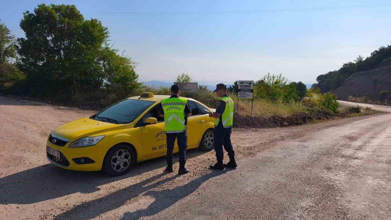 Bilecik’te jandarma denetimlerinde 73 bin 377 lira ceza kesildi