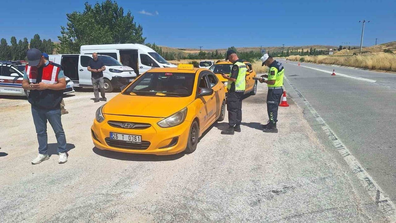 Bilecik’te jandarmadan geniş çaplı denetim: 38 bin 995 TL ceza uygulandı