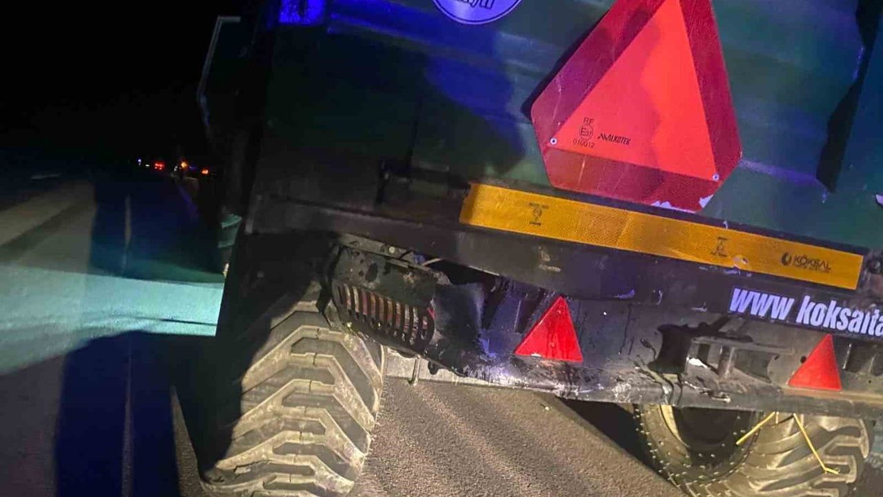 Bilecik'te otomobil ile traktör çarpıştı: 1 yaralı