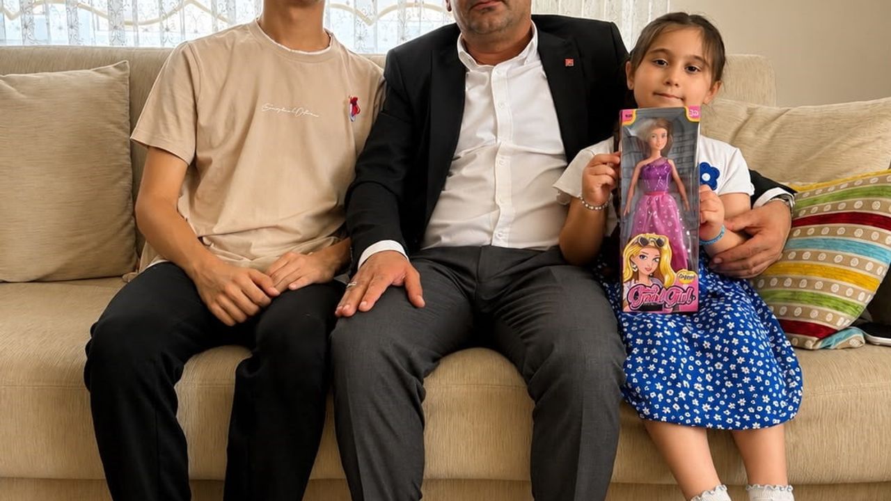 Bilecik'te tam puan sevinci: genç öğrenciye ziyaret ve destek mesajı