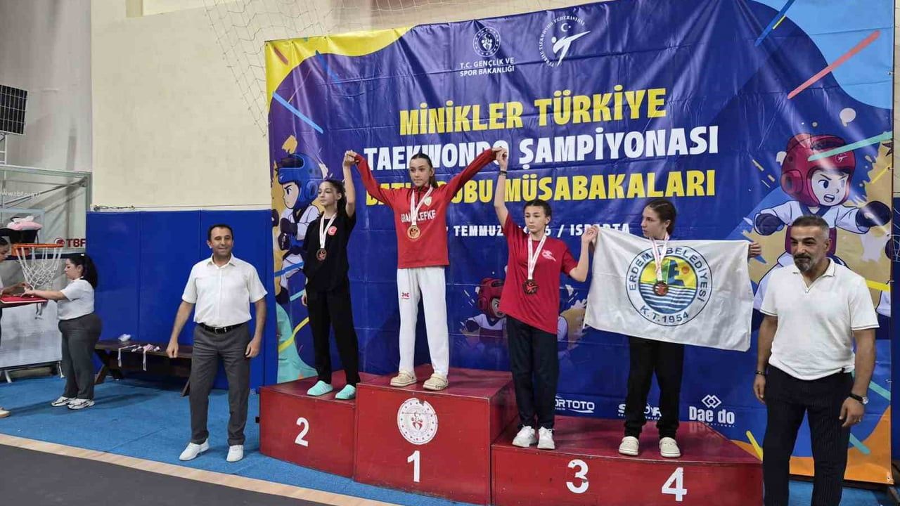 Bilecikli minik tekvandocular Isparta'da Türkiye finallerine adını yazdırdı