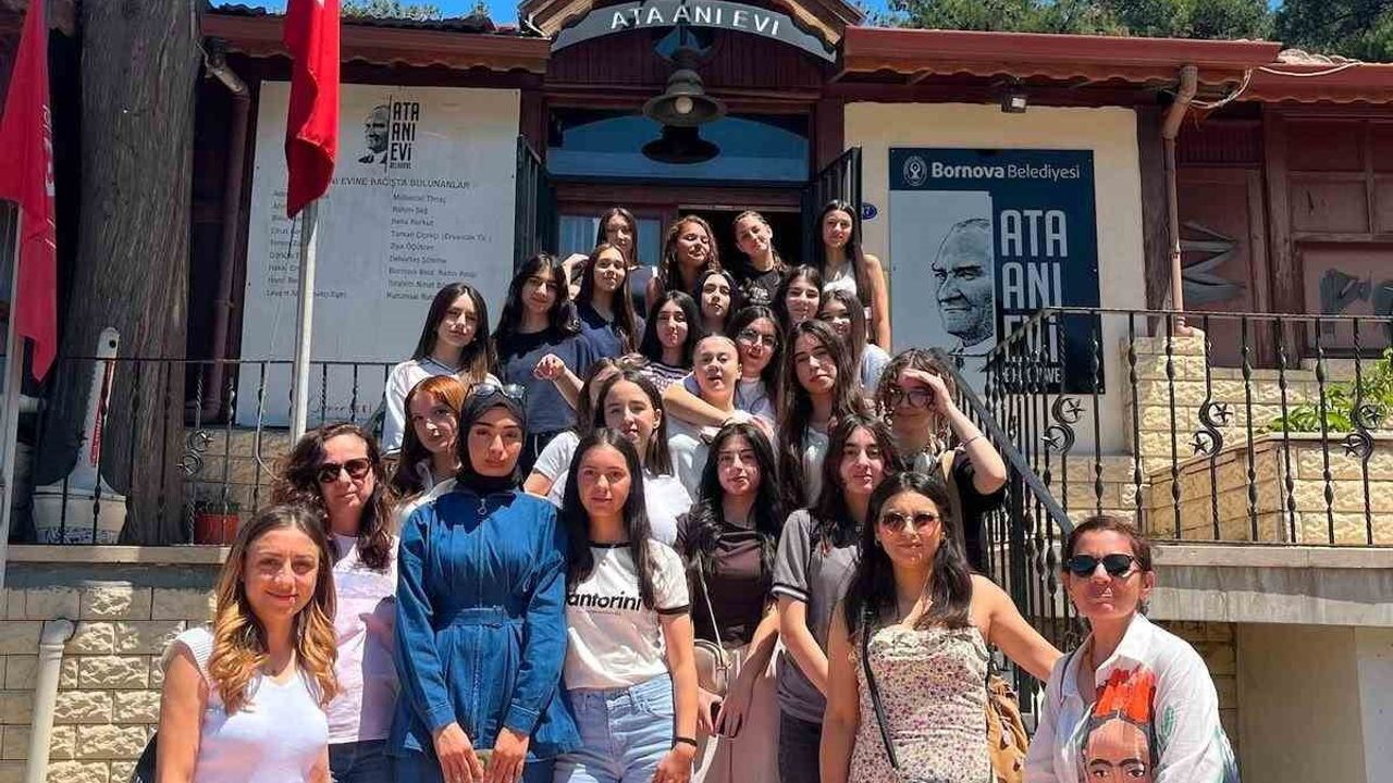 Bin liseli müzelerle tanıştı