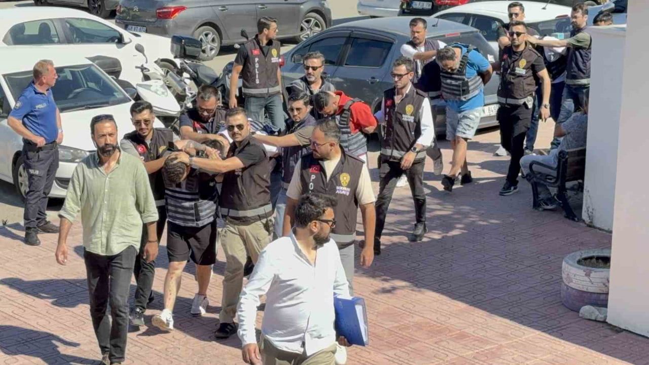 Bitez’deki cinayet soruşturmasında 7 şüpheli adliyeye sevk edildi