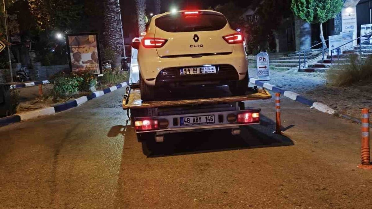 Bodrum'da korsan taşımacılığa karşı sıkı denetim: 37 araç trafikten men edildi