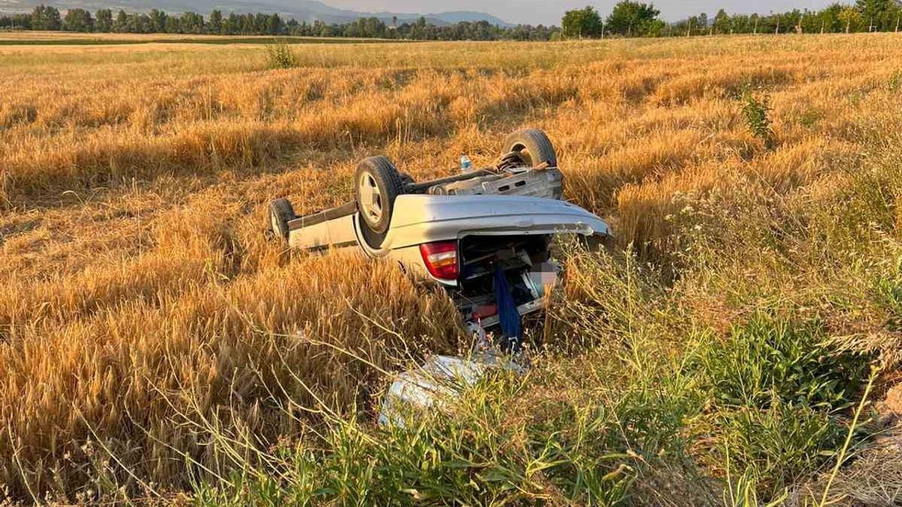Bolu’da tarlaya uçarak takla atan otomobil hurdaya döndü, sürücü kayıplara karıştı