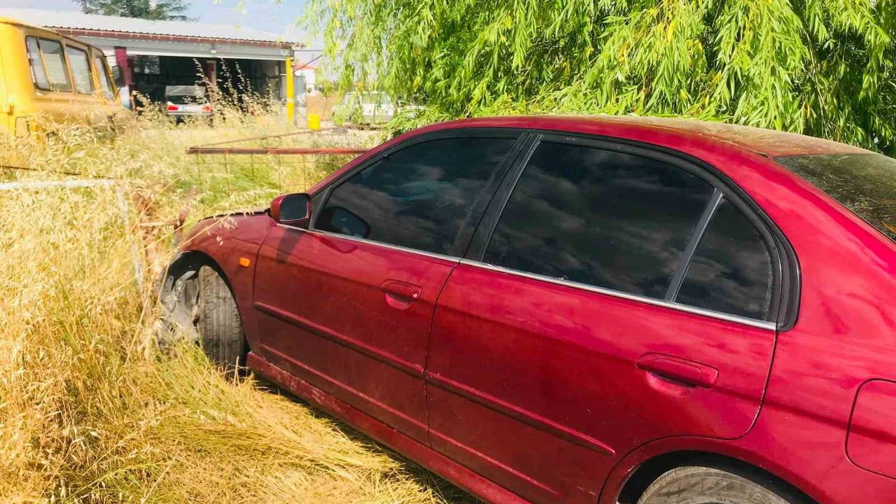 Bolvadin'de iki otomobilin çarpıştığı kazada 4 kişi yaralandı