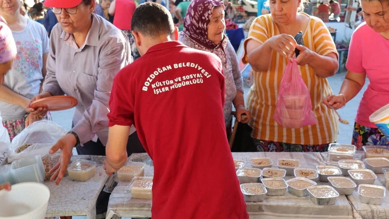 Bozdoğan Belediyesi’nden aşure ikramı