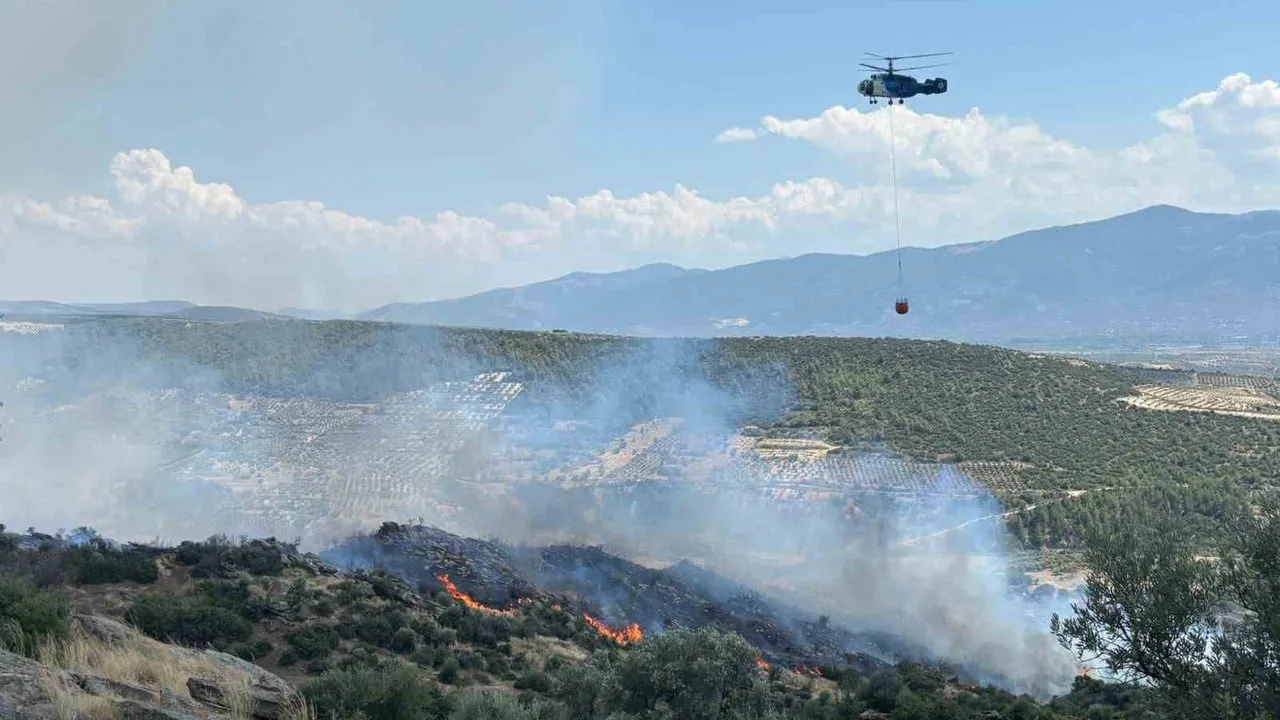 Bozdoğan'da zirai yangın yerleşimleri tehdit ediyor, tahliye hazırlıkları başladı