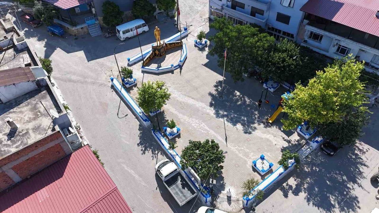 Bozdoğan Yazıkent Atatürk meydan parkı'nda peyzaj ve çevre düzenlemesi tamamlandı