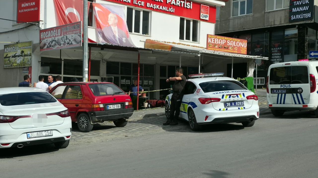 Bünyan'da esnaf arasında çıkan tartışmada 1 kişi ağır yaralandı