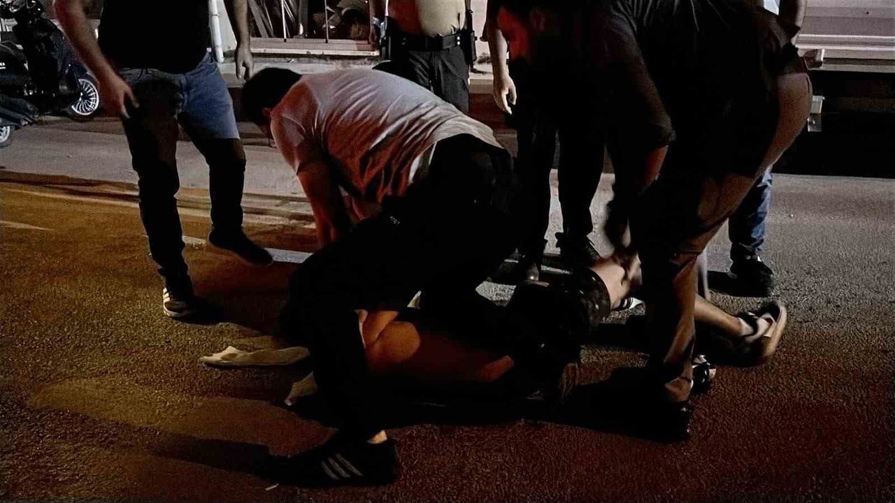 Burdur'da devriye polisleri kavgayı sonlandırdı, iki genç gözaltına alındı