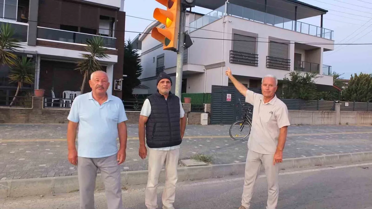 Burhaniye'de yetersiz yaya çizgileri tepki çekti