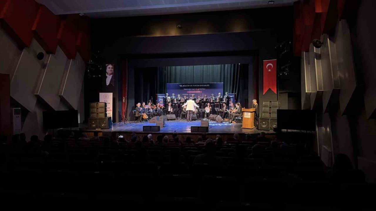 Bursa’nın fethinin 700. yılına özel beste yarışmasında ödüller verildi