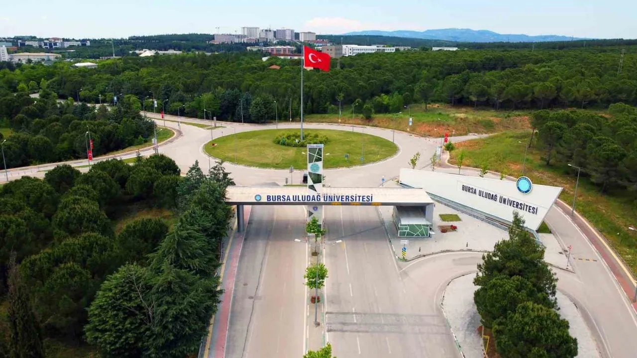 BUÜ’den aday öğrencilere dijital tanıtım atağı
