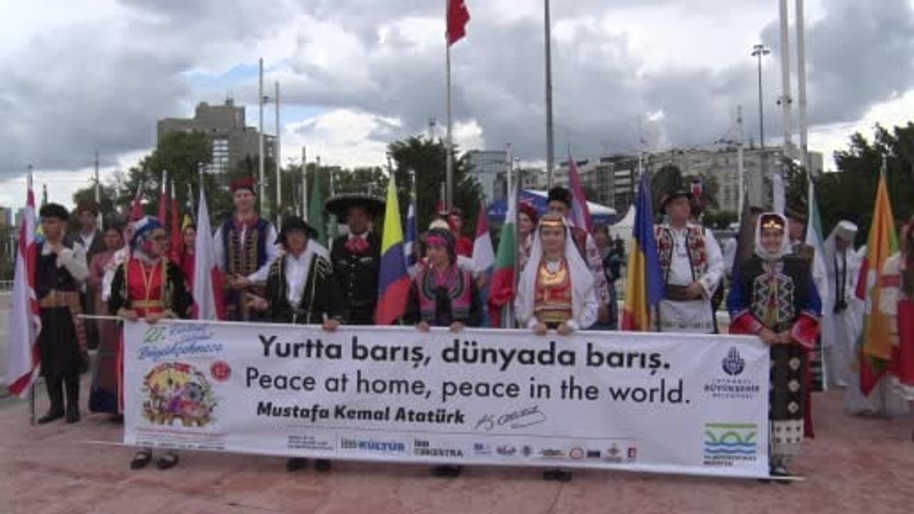 Büyükçekmece festivali Taksim'de kültür ve barış köprüsü kurdu