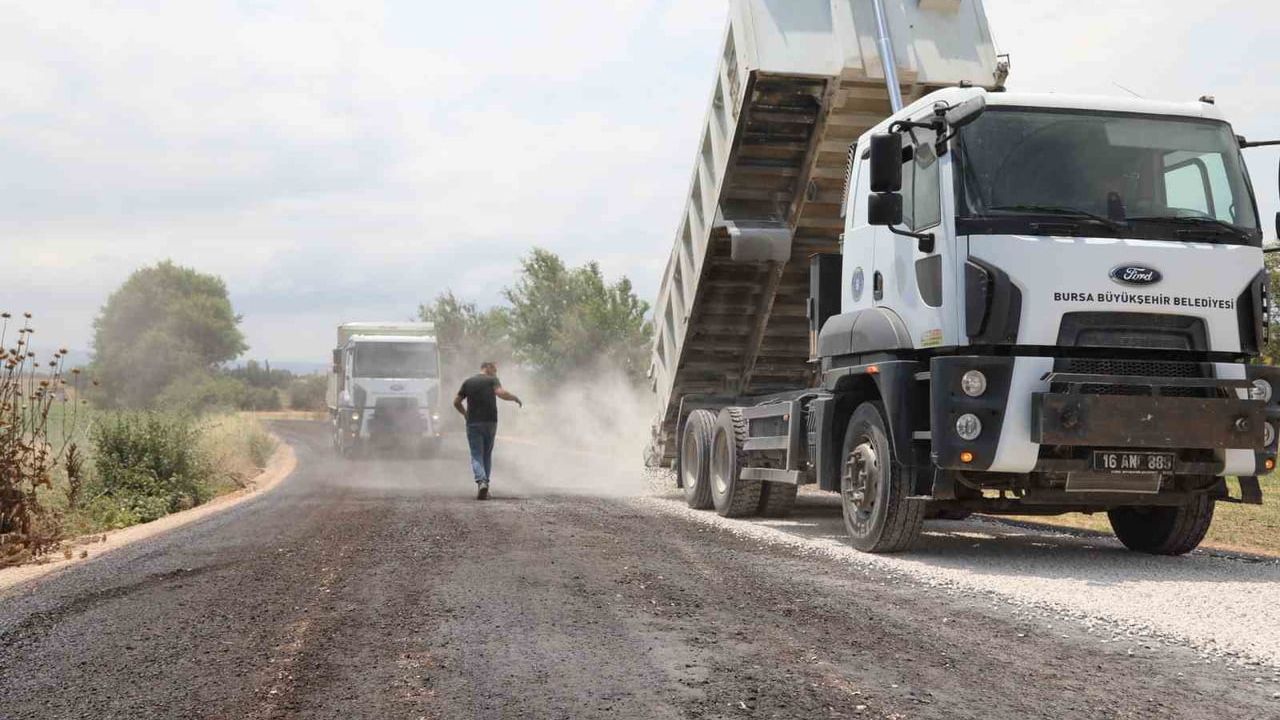 Büyükşehir Nilüfer'de yolları yeniliyor