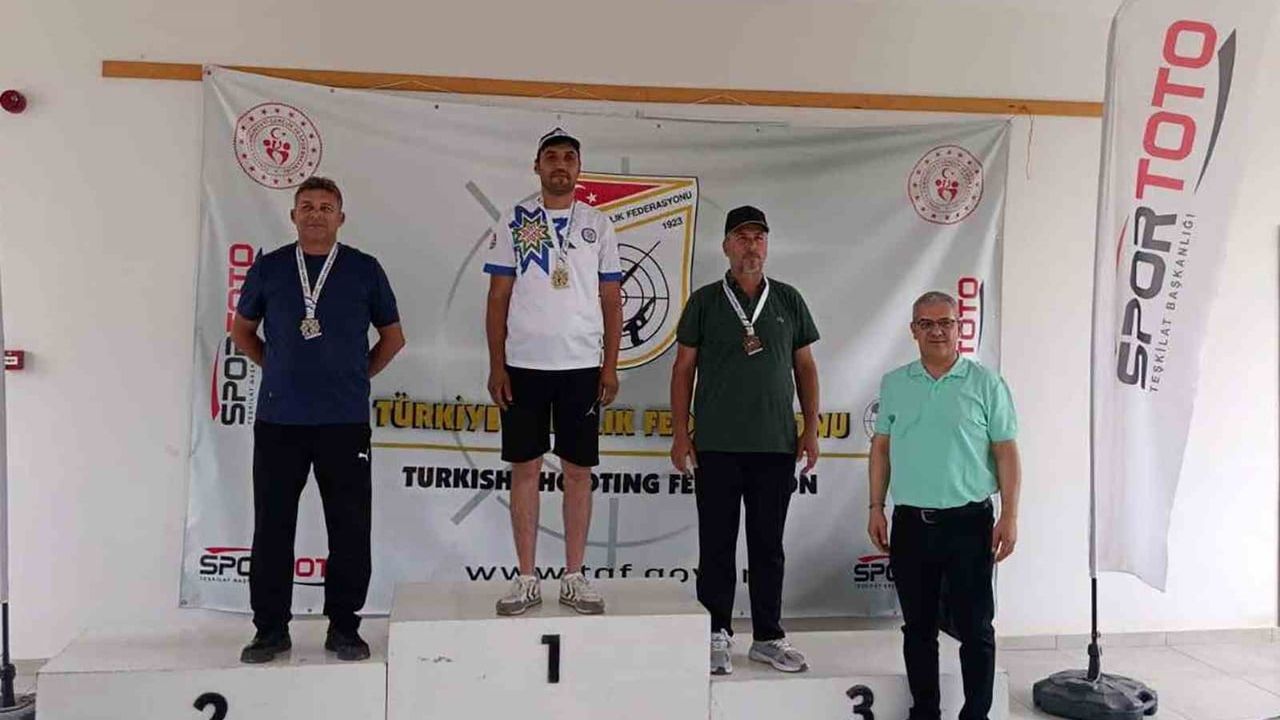 Büyükşehir sporcularından çifte başarı: trap ve satrançta dereceler