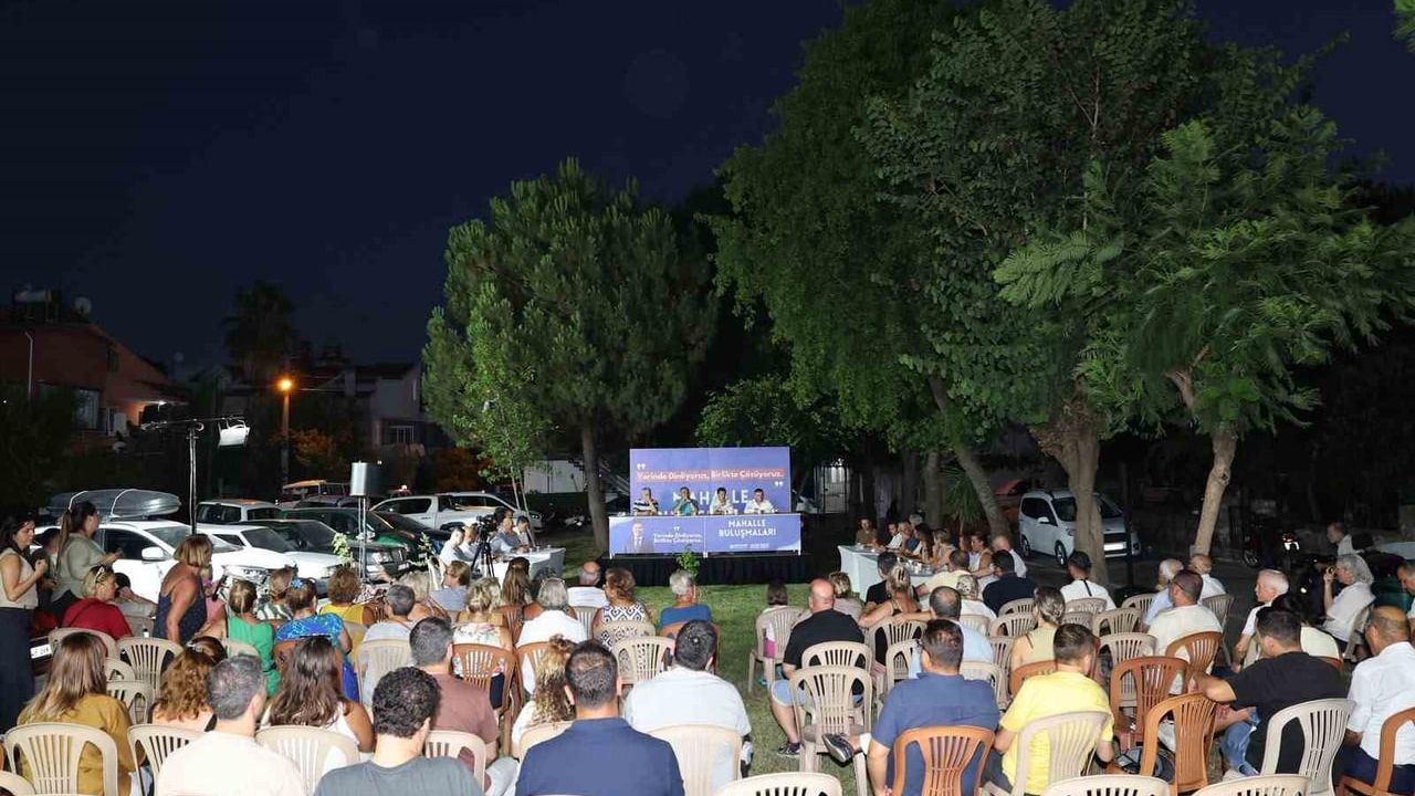 Çamdibi'nde çözüm odaklı mahalle buluşması: Ünlü talepleri yerinde dinledi