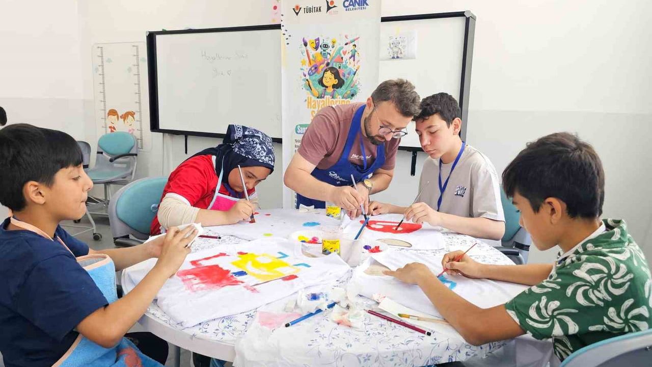 Canik Belediyesi'nden özel eğitim öğrencilerine sanat, bilim ve teknoloji projesi