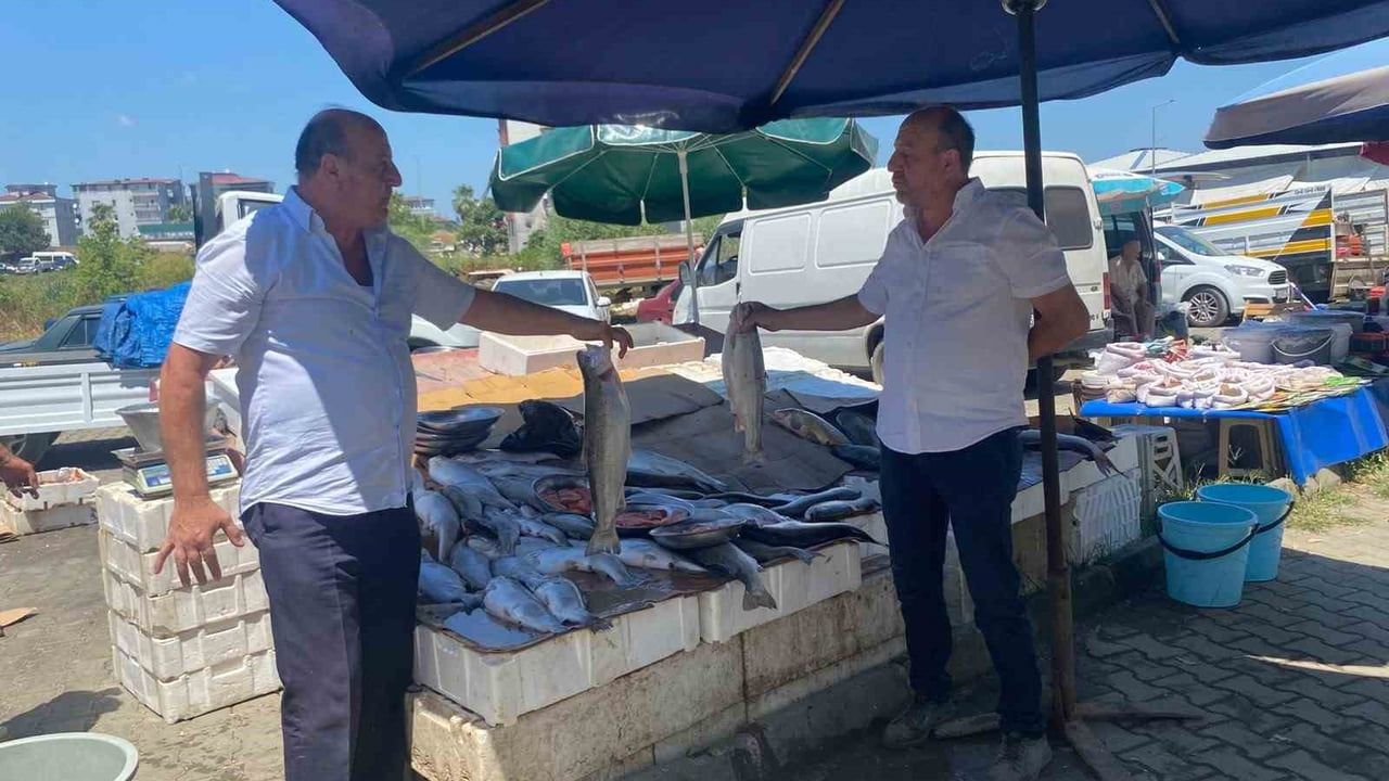 Çarşambalı balıkçı ikizler 40 yıldır aynı tezgahta