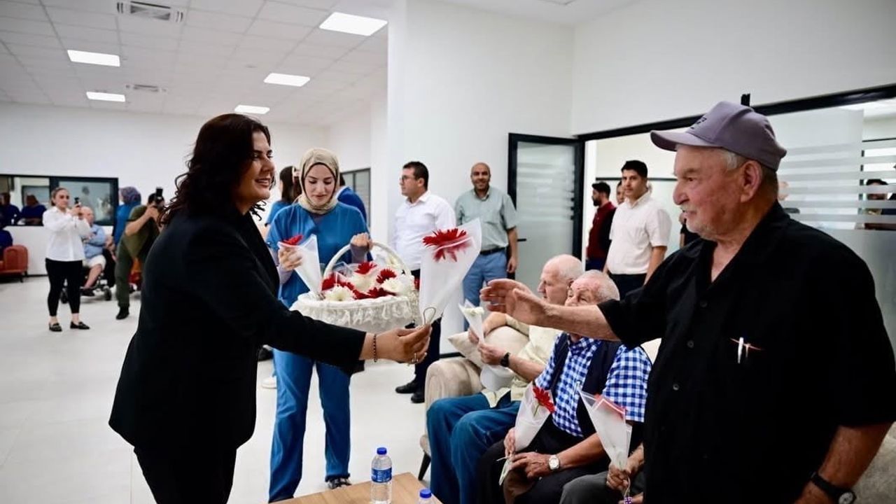 Çerçioğlu'ndan huzurevi ziyareti: yaşlı çınarlarla sohbet