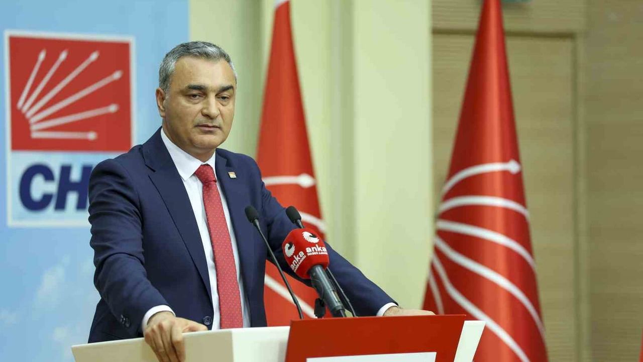 CHP'de yedi il başkanı ve yönetimi görevden alındı