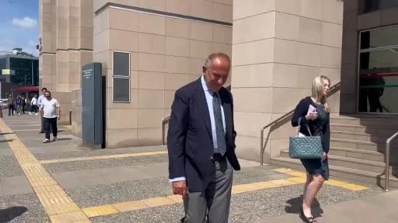 CHP'deki 'paralı figüran' iddiaları sonrası iki gazeteci adliyede