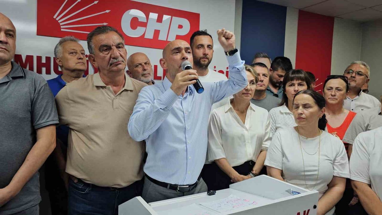 CHP Zonguldak il yönetimi görevden alınmaya tepki gösterdi