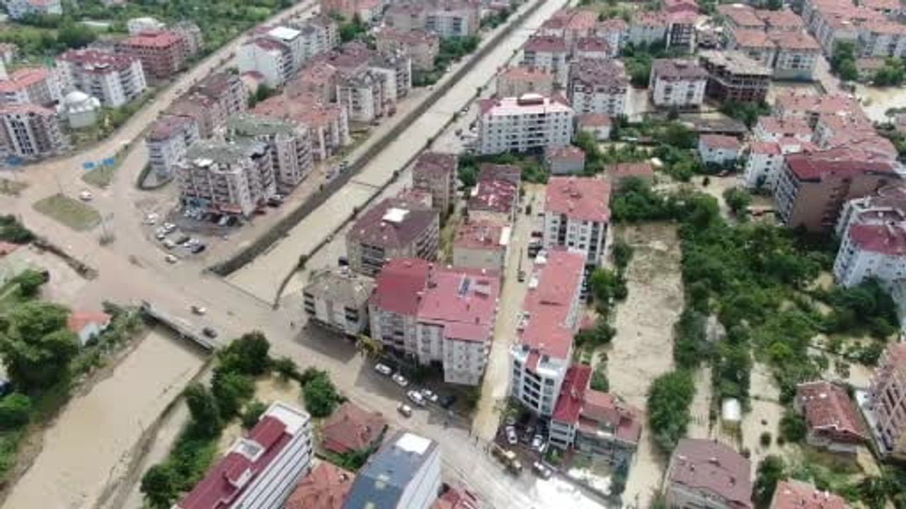 Cide'de selin yaraları sarılıyor, kurtarma çalışmaları yoğunlaştı
