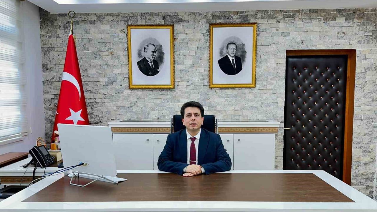 Çilimli'de yeni dönem: Ahmet Ali Altıntaş göreve başladı