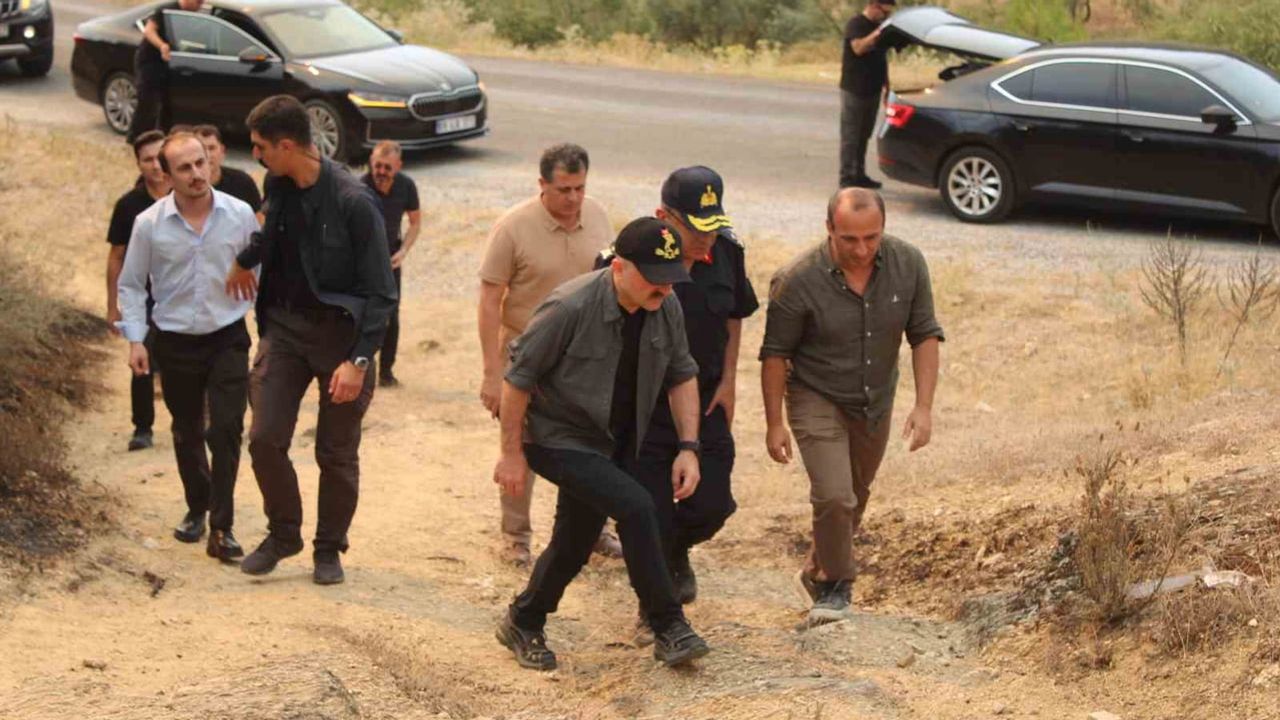 Çine'de rüzgarla yarışan ekipler 805 kişiyle alevleri kontrol altına almaya çalışıyor