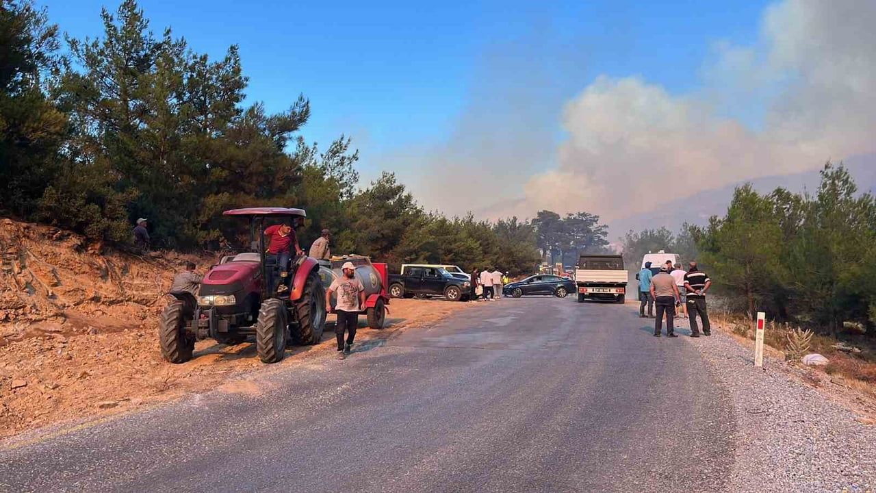 Çine Madran Dağı'nda alevlerle mücadele: havadan 4 helikopter, 2 uçak görevde
