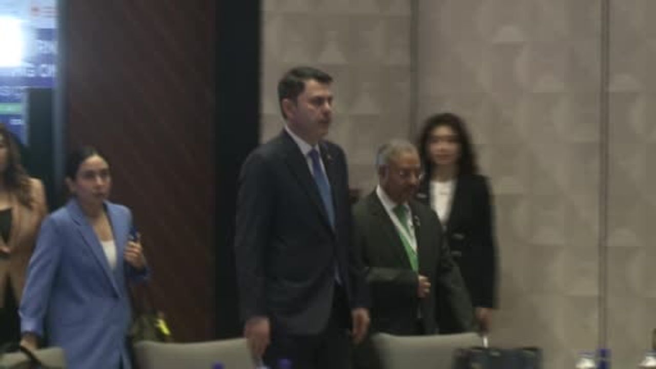 Cop31 başkanı Murat Kurum İstanbul’da D-8 ülkeleri toplantısına başkanlık etti